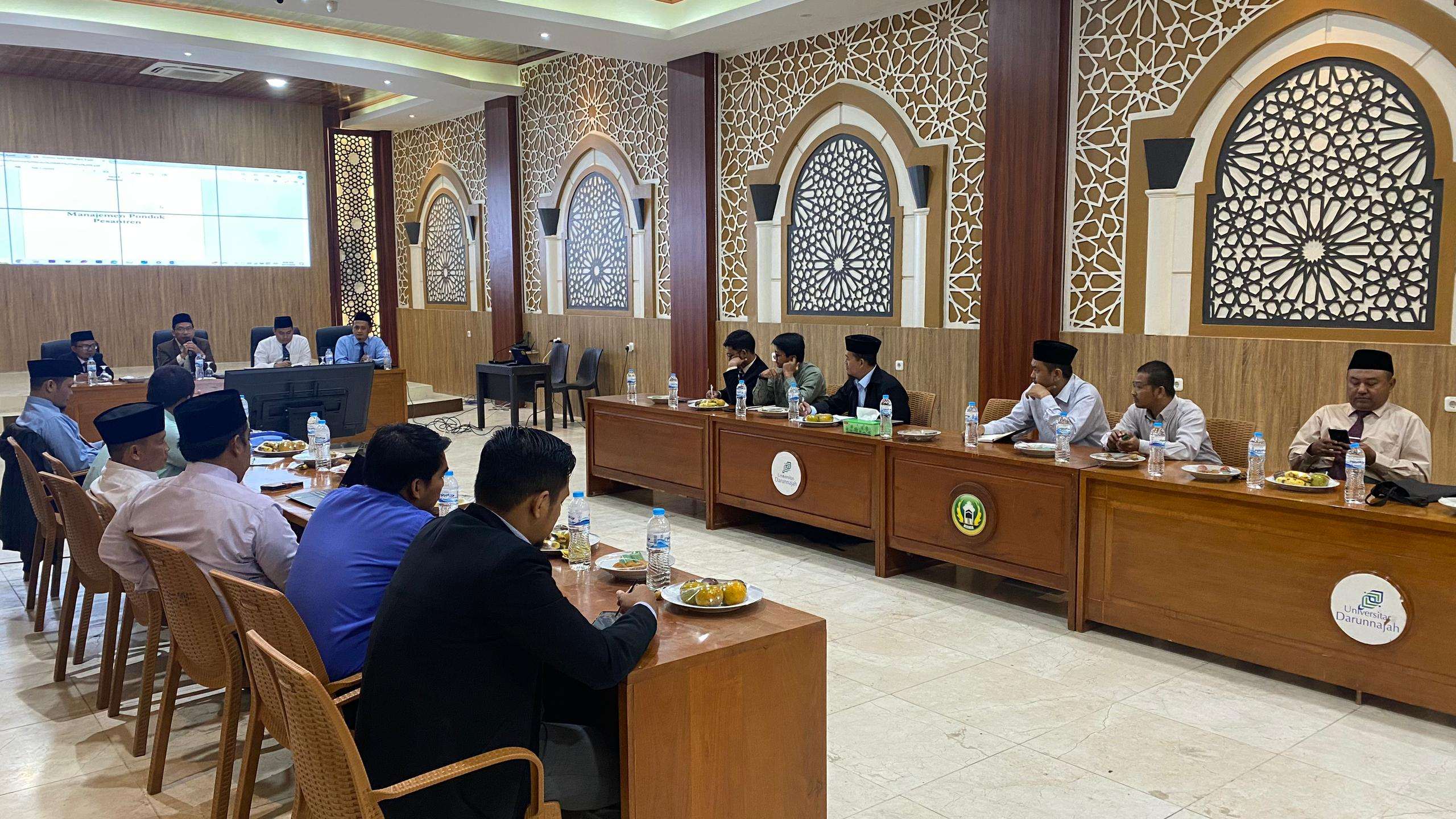 Focus Group Discussion: Review Silabus Kurikulum Manajemen Pesantren 2 Focus Group Discussion: Review Silabus Kurikulum Manajemen Pesantren