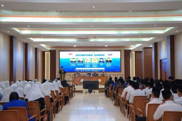 Seminar Internasional: Big Data dan Teknologi untuk Masa Depan Pendidikan Lebih Baik Seminar Internasional: Big Data dan Teknologi untuk Masa Depan Pendidikan Lebih Baik