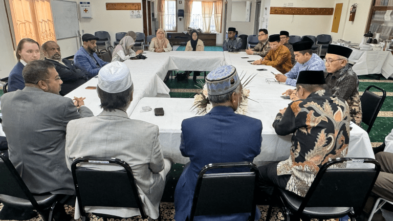 Pertemuan Rektor UDN dengan Komunitas Jamaica Muslim Center (JMC) di New York 4 Pertemuan Rektor UDN dengan Komunitas Jamaica Muslim Center (JMC) di New York