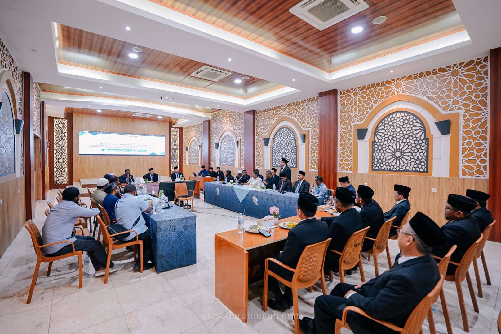 Darunnajah Sambut 13 Da'i dan Ulama Maladewa, Perkuat Kolaborasi di Bidang Dakwah dan Pendidikan 1 Darunnajah Sambut 13 Da'i dan Ulama Maladewa, Perkuat Kolaborasi di Bidang Dakwah dan Pendidikan