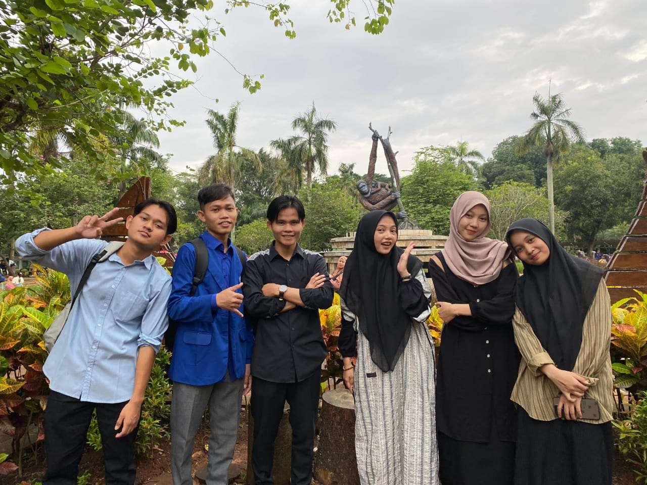 Sosialisasi Pendaftaran Universitas Darunnajah di Tengah Liburan Ragunan