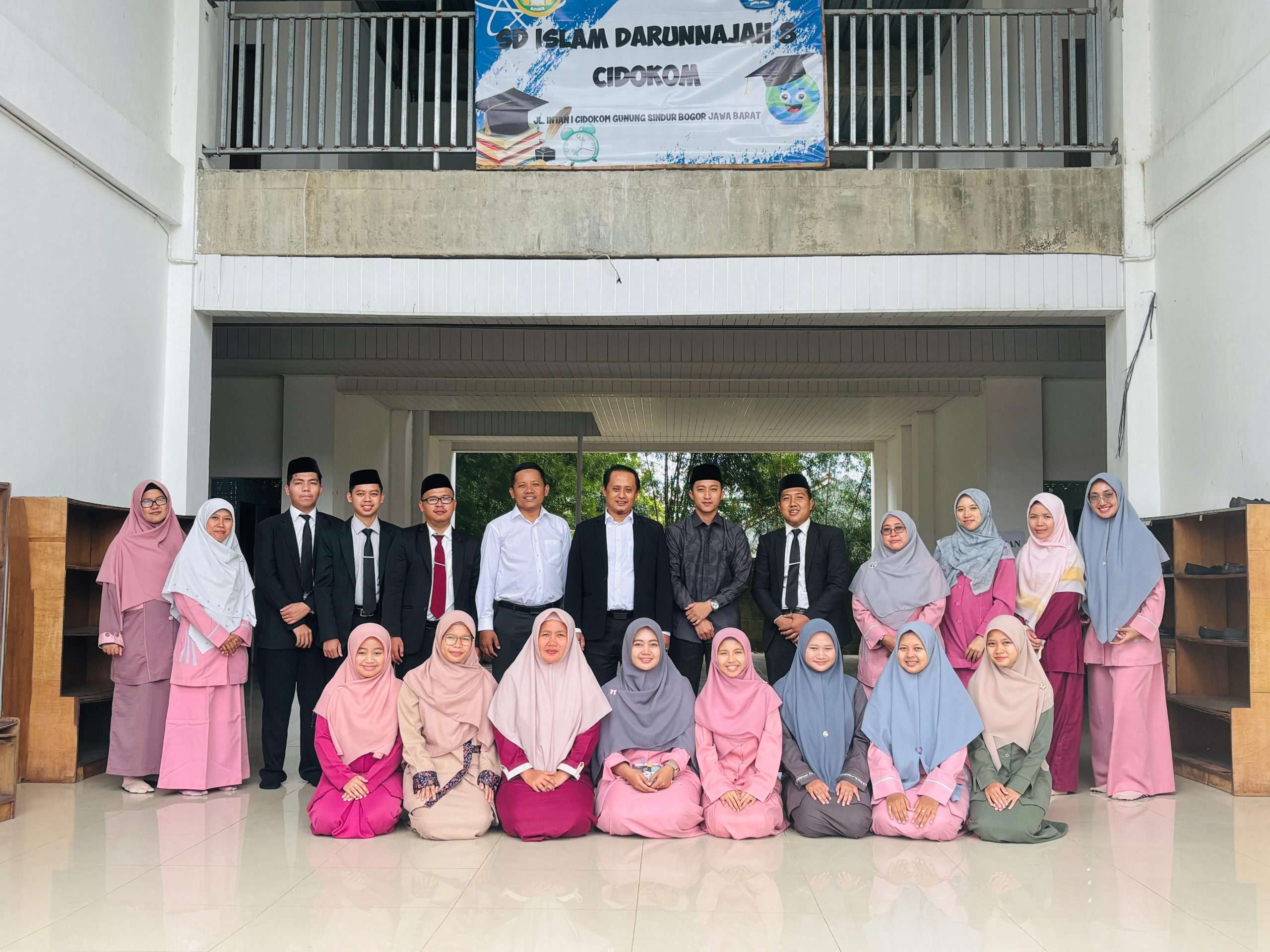Tingkatkan Mutu Pendidikan, SD Islam Darunnajah 8 Gelar In House Training Bersama Universitas Darunnajah 2 Tingkatkan Mutu Pendidikan, SD Islam Darunnajah 8 Gelar In House Training Bersama Universitas Darunnajah