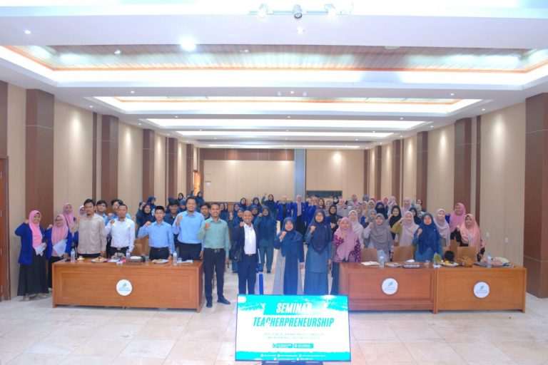Seminar Teacherpreneurship: Inovasi dalam Pendidikan dan Pengembangan Mindset Entrepreneurship pada Guru 18 Seminar Teacherpreneurship: Inovasi dalam Pendidikan dan Pengembangan Mindset Entrepreneurship pada Guru
