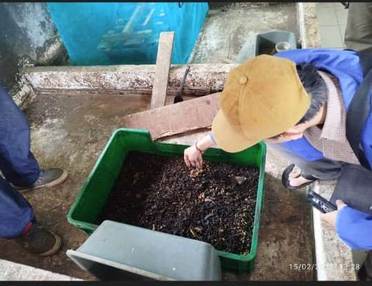 Investasi Lingkungan Hijau di Petukangan Selatan: Mahasiswa KKN Universitas Darunnajah dan RW 07 Bersinergi Dalam Pengelolaan Sampah Melalui Budidaya Maggot 3 Investasi Lingkungan Hijau di Petukangan Selatan: Mahasiswa KKN Universitas Darunnajah dan RW 07 Bersinergi Dalam Pengelolaan Sampah Melalui Budidaya Maggot
