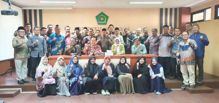Prof. Helmi dan Prof. Tib Berikan Wejangan di Pelatihan AMI, Universitas Darunnajah Komitmen Jaga Mutu Pendidikan 21 Prof. Helmi dan Prof. Tib Berikan Wejangan di Pelatihan AMI, Universitas Darunnajah Komitmen Jaga Mutu Pendidikan