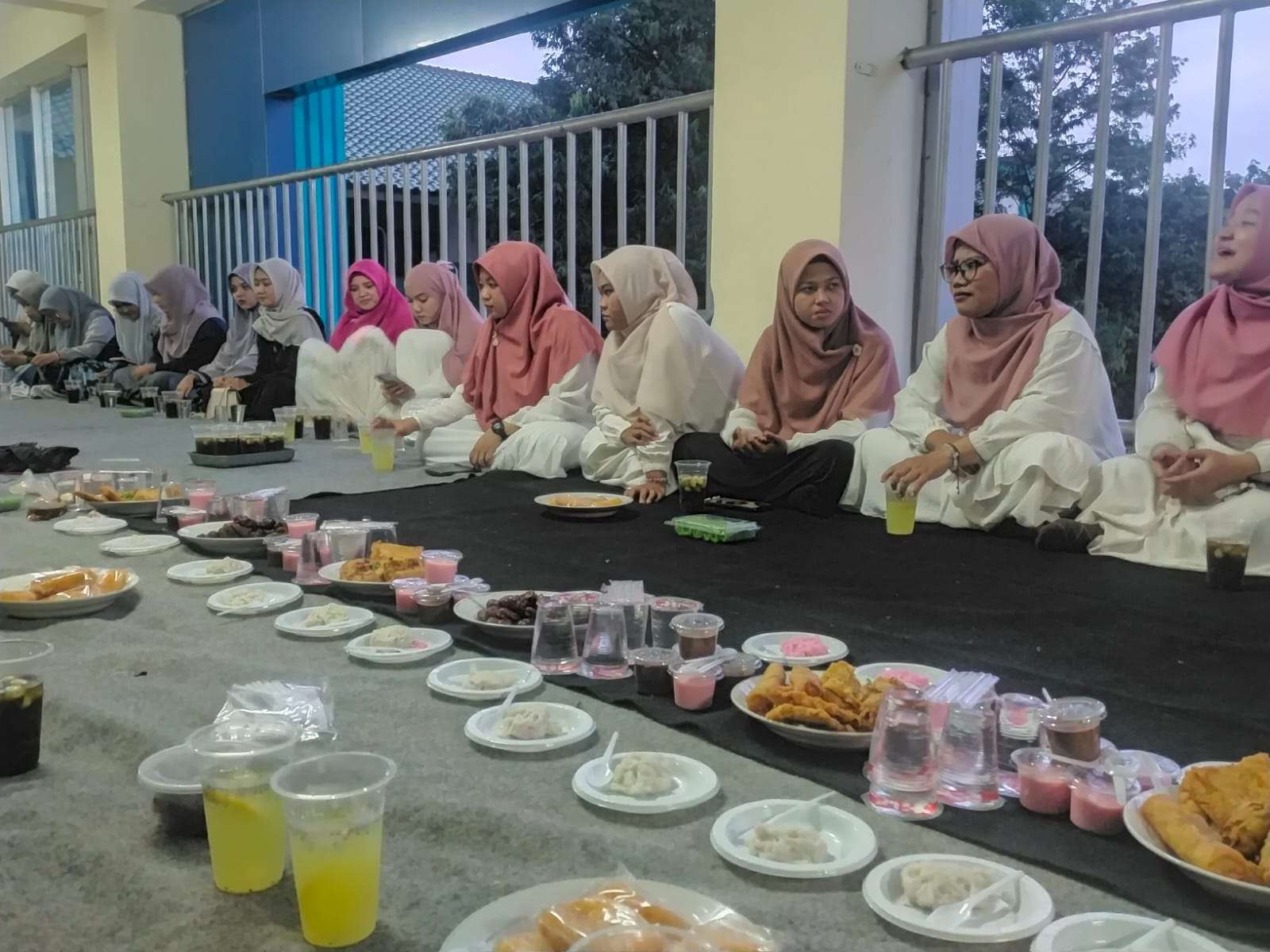 HMP PIAUD Gelar Buka Puasa Bersama, Pererat Silaturahmi Antar Mahasiswa dan Dosen 1 HMP PIAUD Gelar Buka Puasa Bersama, Pererat Silaturahmi Antar Mahasiswa dan Dosen
