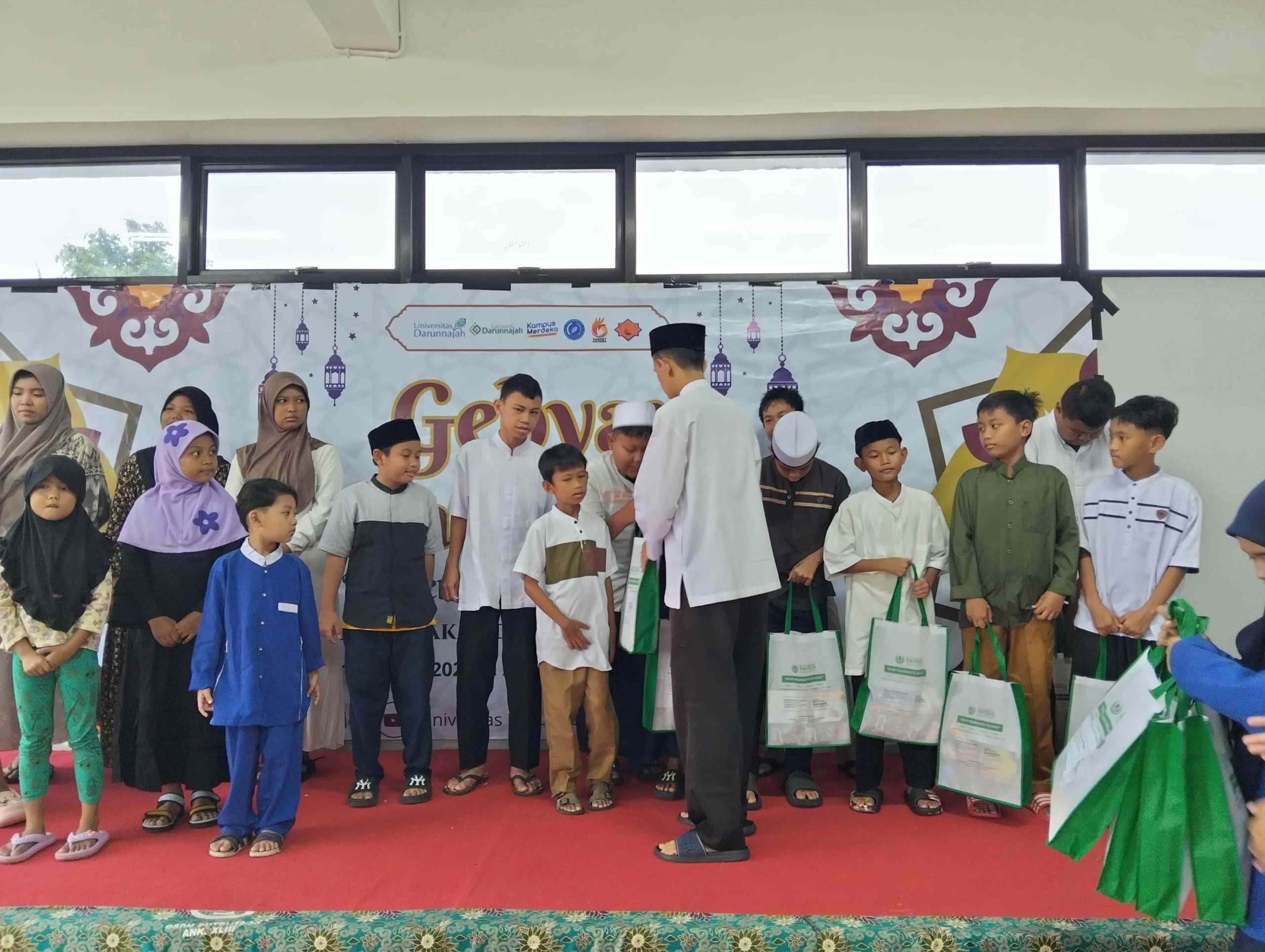 Santunan Anak Yatim Universitas Darunnajah