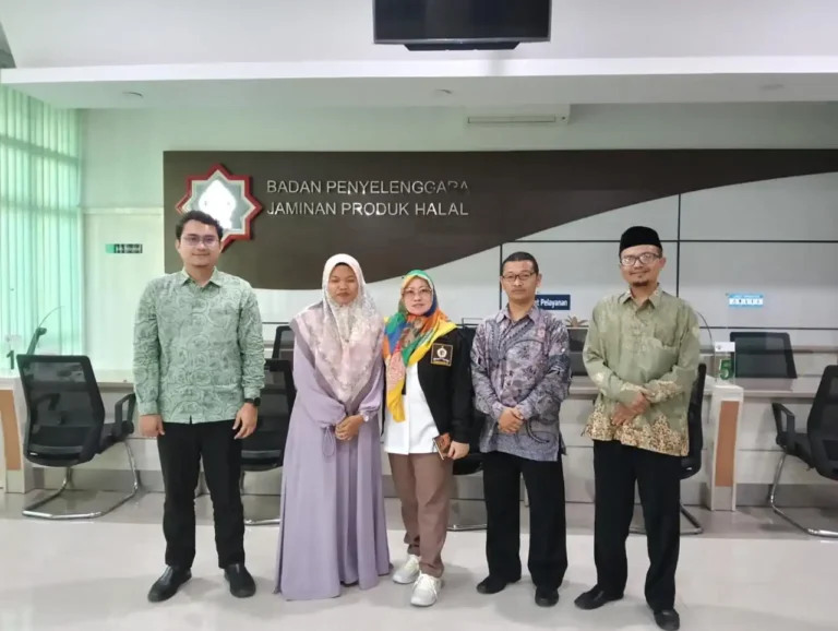 Audiensi Tim Pendirian LSP, Pusat Pengembangan Pesantren dan Wakaf, serta LP3H Halal Center Universitas Darunnajah dengan BPJPH 20 Audiensi Tim Pendirian LSP, Pusat Pengembangan Pesantren dan Wakaf, serta LP3H Halal Center Universitas Darunnajah dengan BPJPH