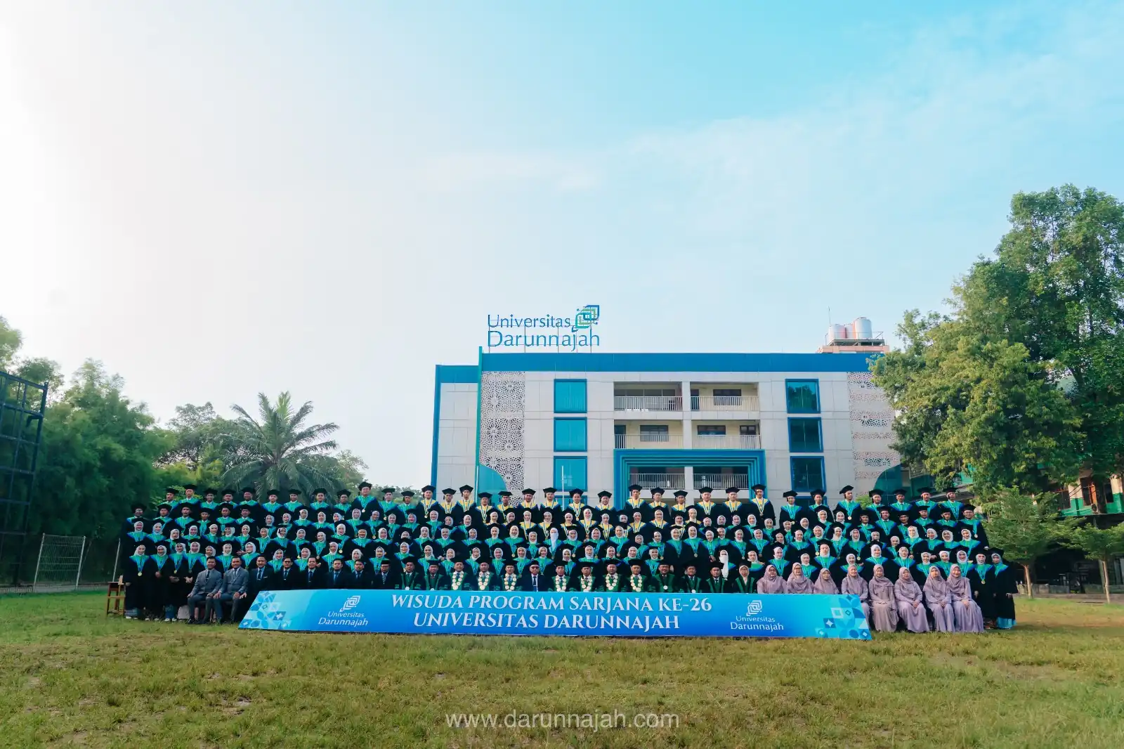 Universitas Darunnajah Gelar Wisuda ke-26, Menteri Dikti Beri Pesan Inspiratif untuk Alumni