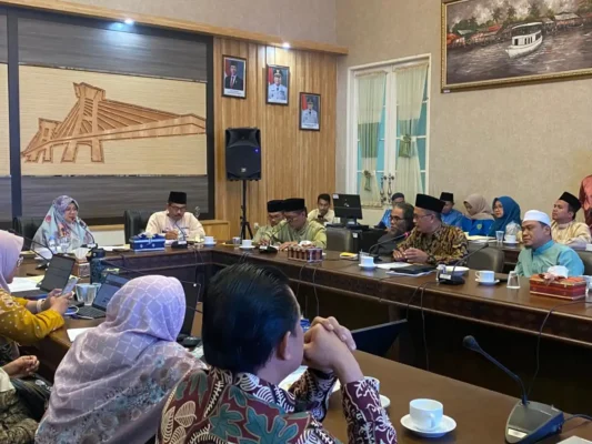 Warek II UDN Hadiri Evaluasi PKS Beasiswa Pemkab Siak
