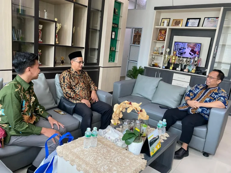 Kerjasama UDN dan UIR Riau 9 Kerjasama UDN dan UIR Riau