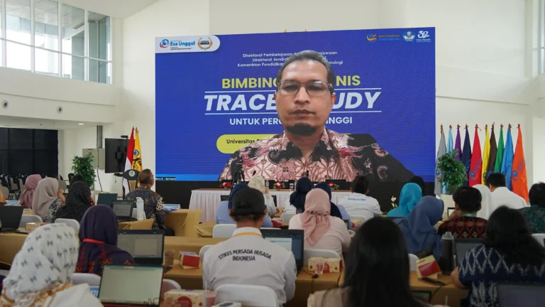 UDN Ikuti Bimbingan Teknis Tracer Study LLDIKTI Wilayah III di Universitas Esa Unggul 26 UDN Ikuti Bimbingan Teknis Tracer Study LLDIKTI Wilayah III di Universitas Esa Unggul