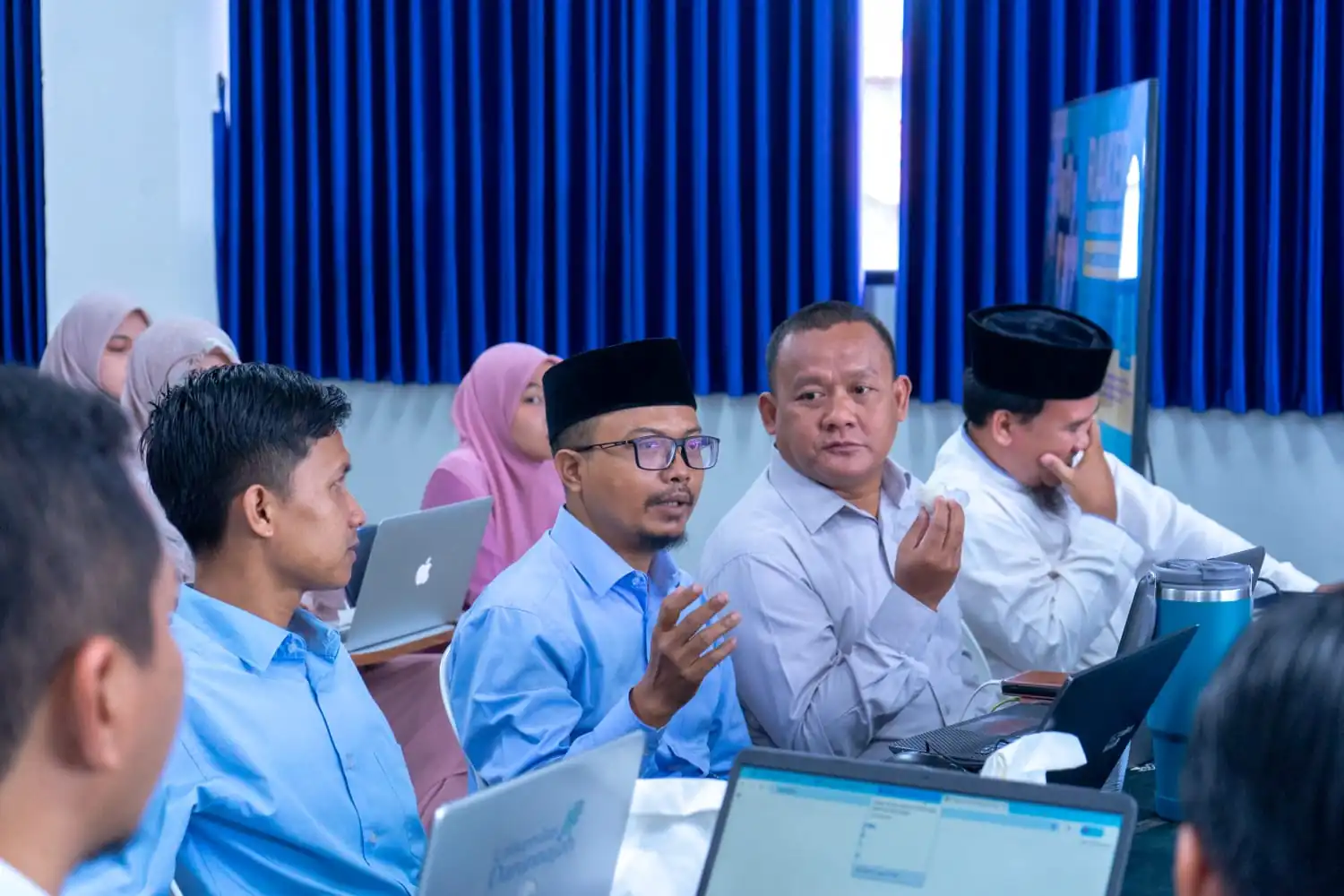 FAI Mantapkan Langkah Strategis di Hari Kedua Raker Universitas Darunnajah 1 FAI Mantapkan Langkah Strategis di Hari Kedua Raker Universitas Darunnajah