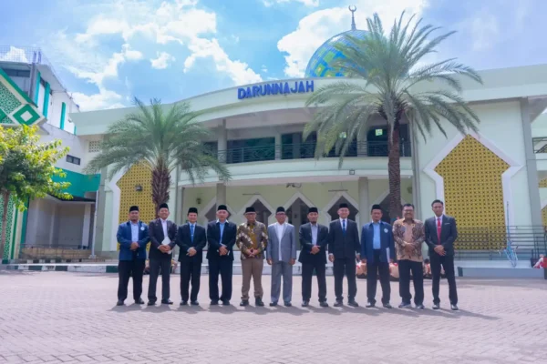 Ikhtiar Membangun Peradaban: Darunnajah Resmikan Program Magister untuk Penguatan Manajemen Pesantren Ikhtiar Membangun Peradaban: Darunnajah Resmikan Program Magister untuk Penguatan Manajemen Pesantren
