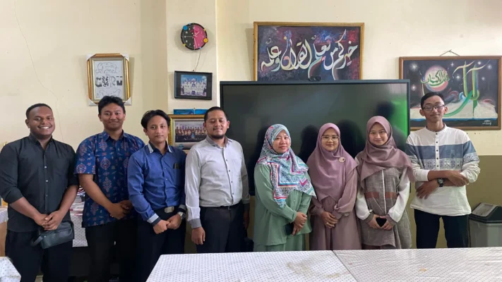 Monev PPL 2025 Tegaskan Komitmen FAI Darunnajah terhadap Peningkatan Mutu Pembelajaran Lapangan Monev PPL 2025 Tegaskan Komitmen FAI Darunnajah terhadap Peningkatan Mutu Pembelajaran Lapangan
