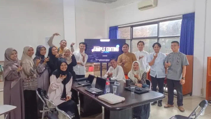 Biro Publikasi dan Dokumentasi Gelar Workshop “Simple Design with Canva” untuk Tingkatkan Softskill Civitas Akademika Biro Publikasi dan Dokumentasi Gelar Workshop “Simple Design with Canva” untuk Tingkatkan Softskill Civitas Akademika