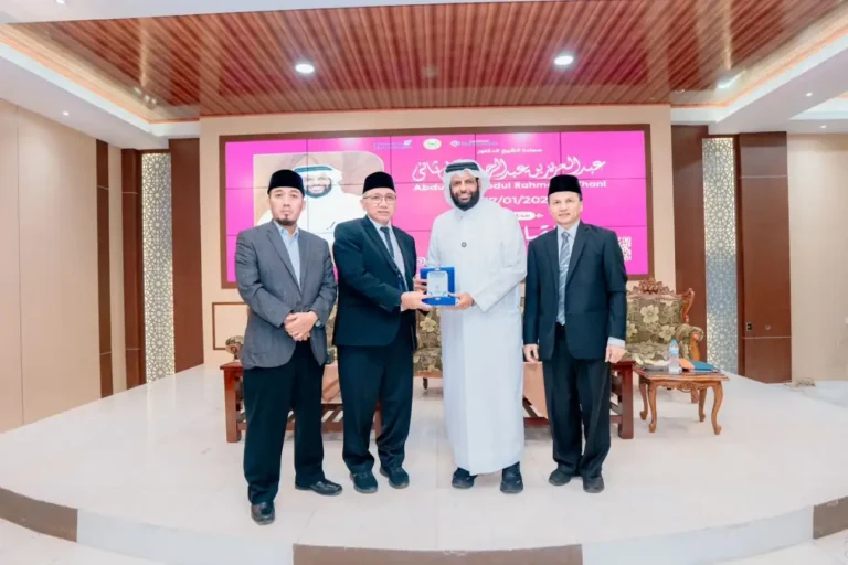 Perkuat Jejaring Global, Universitas Darunnajah Sambut Kunjungan Syaikh Abdul Aziz Al-Thani 11 Perkuat Jejaring Global, Universitas Darunnajah Sambut Kunjungan Syaikh Abdul Aziz Al-Thani