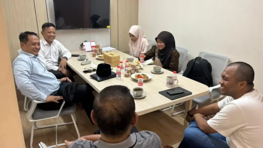 Fakultas Bisnis Universitas Darunnajah Perkuat Hubungan Akademik dan Industri melalui Kunjungan ke PT Global Smart Solusindo Jakarta Timur