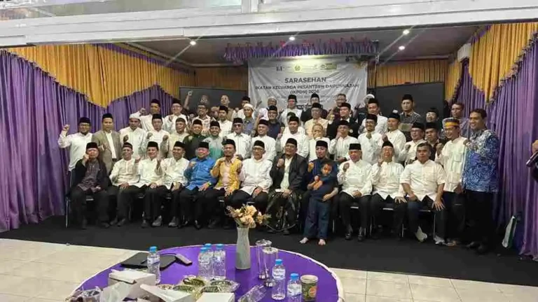 Alumni Darunnajah Bersatu Wujudkan 1000 Pesantren 9 Alumni Darunnajah Bersatu Wujudkan 1000 Pesantren