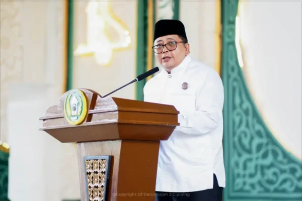 Dari Tukang Jaga Kolam Ikan ke Kursi DPRD Jabar Dari Tukang Jaga Kolam Ikan ke Kursi DPRD Jabar
