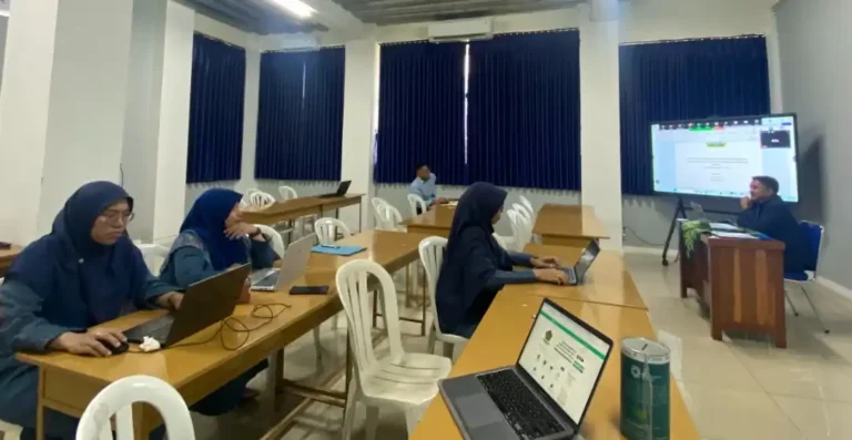 Dosen Fakultas Agama Islam Melakukan Coaching Proposal Pengabdian Kepada Masyarakat 20 Dosen Fakultas Agama Islam Melakukan Coaching Proposal Pengabdian Kepada Masyarakat