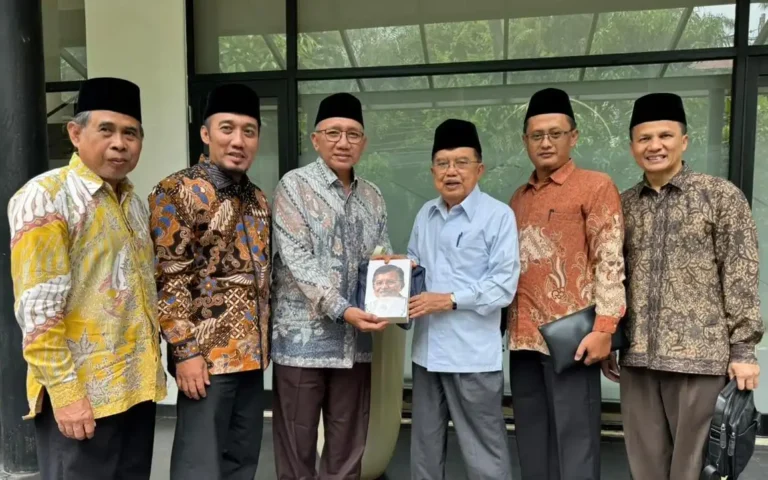 Jajaran Pimpinan Universitas Darunnajah Audiensi dan Silaturahmi dengan Drs. H. Muhammad Jusuf Kalla