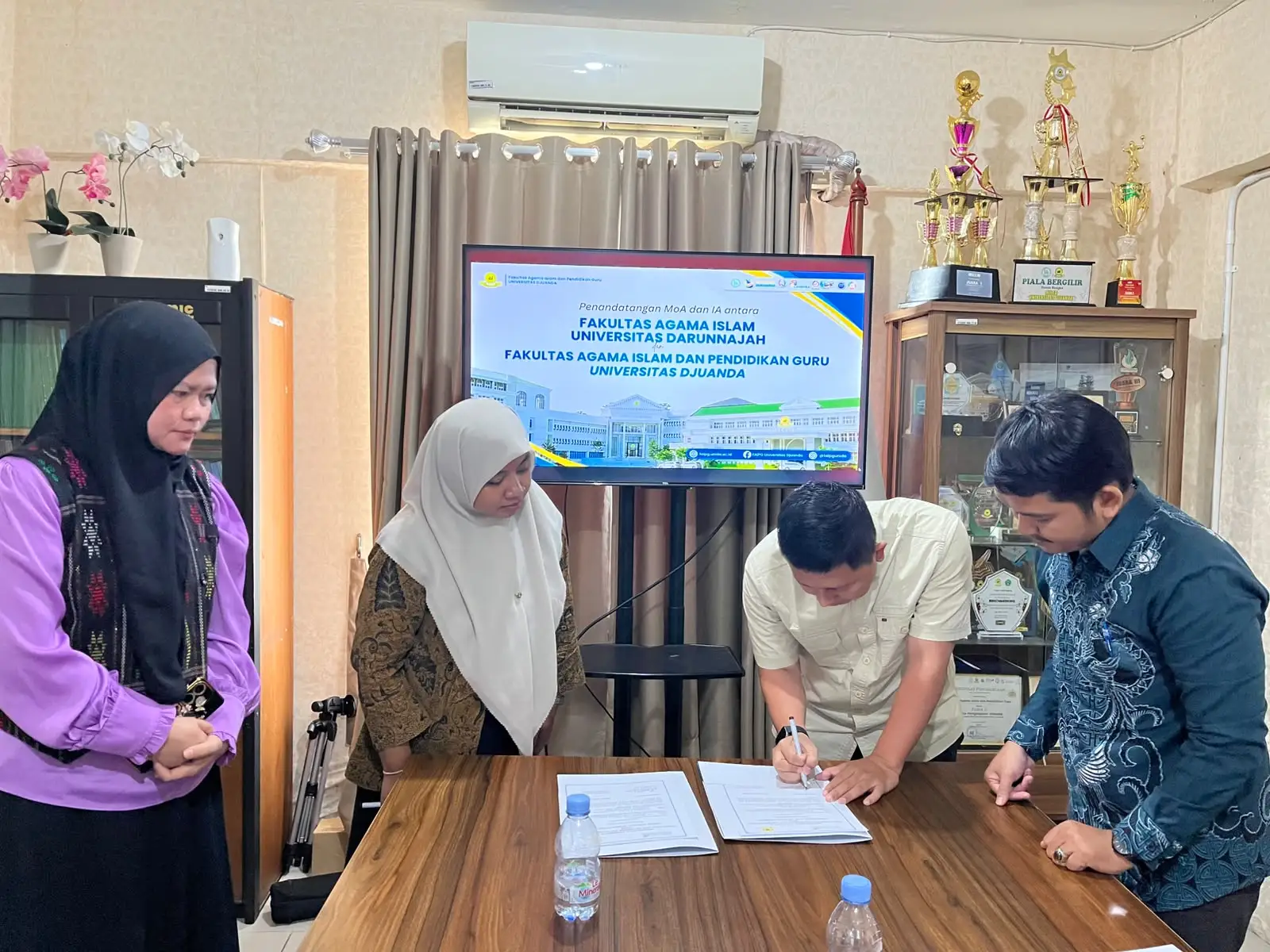 Gugus Mutu dan LP2M Fakultas Agama Islam melakukan Studi Tiru Penyelenggaraan Desa Binaan di Fakultas Agama Islam dan Pendidikan Guru (FAI-PG) Universitas Djuanda 1 Gugus Mutu dan LP2M Fakultas Agama Islam melakukan Studi Tiru Penyelenggaraan Desa Binaan di Fakultas Agama Islam dan Pendidikan Guru (FAI-PG) Universitas Djuanda
