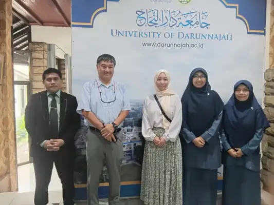 Kolaborasi dengan Universitas Darunnajah, Peneliti Sophia University Jepang Telusuri Budaya Sekolah dan Relasi Gender di Pesantren Darunnajah Kolaborasi dengan Universitas Darunnajah, Peneliti Sophia University Jepang Telusuri Budaya Sekolah dan Relasi Gender di Pesantren Darunnajah